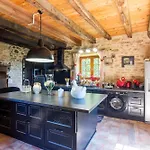 Dans Le Perigord Nyaraló