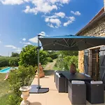 Dans Le Perigord Nyaraló Anlhiac