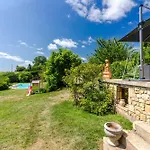 Dans Le Perigord Anlhiac