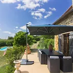 Dans Le Perigord